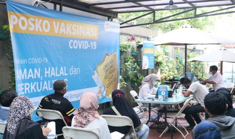 kegiatan vaksinasi covid-19 yang digelar Simgroup