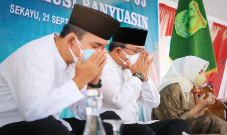 Kegiatan yasinan dan doa bersama yang digelar dalam rangka menyambut Hari Ulang Tahun (HUT) Kabupaten Musi Banyuasin (Muba) ke-65, acara berlangsung hikmat dan dilaksanakan sesuai protokol kesehatan Covid-19. Bertempat di Pendopoan Griya Bumi Serasan Sekate, Selasa (21/9).