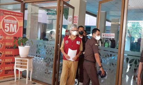 Kejati DIY menetapkan Kadispertaru DIY, Krido Supriyatno, sebagai tersangka baru dalam kasus mafia tanah kas desa (TKD) di Kantor Kejati DIY, Kota Yogyakarta, Senin (17/7/2023).