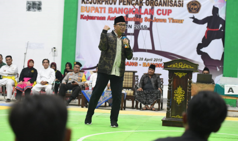 Kejuaraan Provinsi (Kejurprov) Pencak Organisasi (PO) Bupati Bangkalan Cup 2019 Antar Ranting se-Jawa Timur hari Jumat (26/4) malam dihadiri Menpora Imam Nahrawi di Gelanggang Olahraga (GOR) Muhammad Irsyad Ibrahim Konang, Bangkalan, Madura.