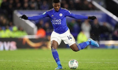  Penyerang Leicester Kelechi Iheanacho menjadi pahlawan kemenangan Leicester saat bertanding melawan Southampton di semifinal Piala FA, Senin (19/4) dini hari WIB.