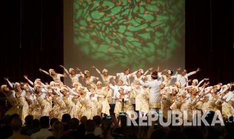 Kelompok paduan suara anak The Resonanz Children’s Choir (TRCC) pimpinan Avip Priatna berhasil dinobatkan sebagai pemenang European Grand Prix (EGP) for Choral Singing.