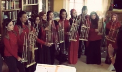 Kelompok pengajian warga Indonesia di AS kenalkan alat musik Angklung