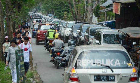 Kemacetan di jalur alternatif dan jalur menuju tempat wisata di Jl Maribaya, Kecamatan Lembang, Kabupaten Bandung Barat. Ilustrasi