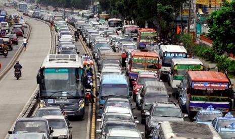 Kemacetan di Mampang Prapatan Jakarta