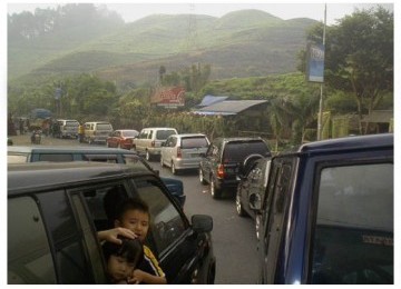 Kemacetan jalur puncak