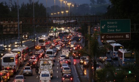 Kemacetan lalulintas di pusat kota Rio de Janeiro. 