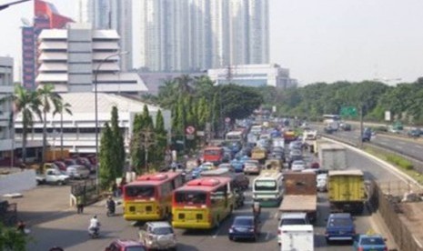 Kemacetan yang menjadi pemandangan setiap hari di DKI Jakarta 