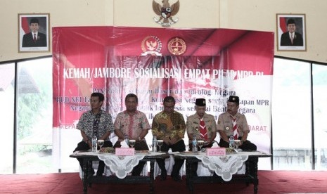 kemah jambore sosialisasi empat pilar, di Bumi Perkemahan Kiarapayung, Sumedang, Jumat (27/11).