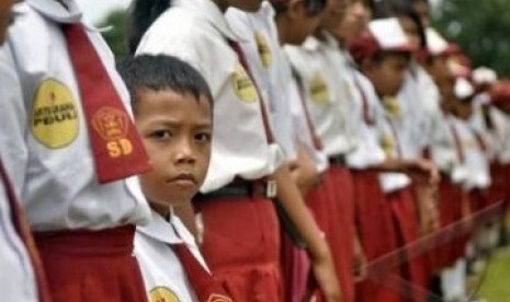 Kemdiknas menegaskan bahwa anggaran pendidikan dasar tetap yang terbesar