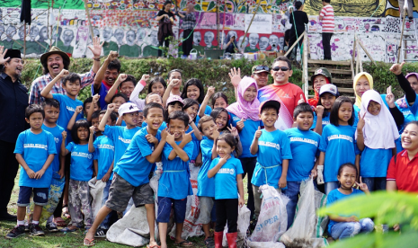 Kemenko PMK melakukan blusukan meninjau aksi nyata kelompok masyarakat melakukan program Gerakan Pengurangan Risiko Bencana.