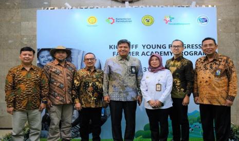 Kemenperin mendukung program FFI Young Progressive Farmer Academy dengan mengirim peternak sapi muda ke Belanda.