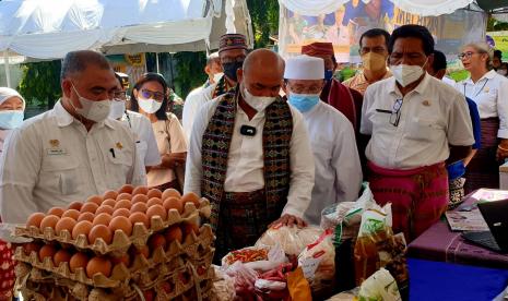 Kementan selenggarakan Gelar Pasar Tani NTT di tiga lokasi berbeda.