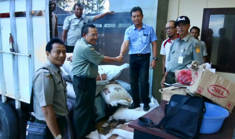 Kementan turunkan Tim Kesiapsiagaan untuk menyelamatkan ternak dari erupsi Gunung Agung Bali.