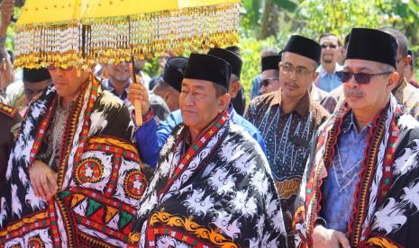 Kementerian Agama (Kemenag) meresmikan Kampung Zakat ke-28 di Kampung Cekal Baru, Kabupaten Meriah, Provinsi Aceh. Peresmian tersebut ditandai dengan penandatanganan Program Sinergi Kampung Zakat oleh Direktur Pemberdayaan Zakat dan Wakaf, Tarmizi Tohor, Kamis (11/5/2023).