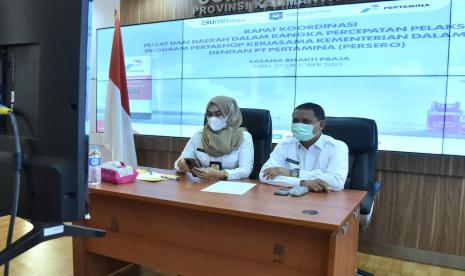 Kementerian Dalam Negeri (Kemendagri) RI, menggelar rapat koordinasi Percepatan Pelaksanaan Program Pertashop, bersama unsur pemerintah daerah, Rabu (27/10), secara virtual. 