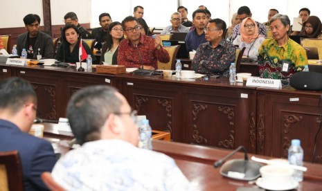 Kementerian Desa, Pembangunan Daerah Tertinggal dan Transmigrasi (Kemendes PDTT) bersama dengan Selangor State of Government melakukan Business Matching di Kantor Kemendes PDTT, Jakarta, Jumat (14/2). 