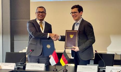 Kementerian Komunikasi dan Informatika (Kemenkominfo) Indonesia dan Bundesministerium fur Digitales und Verkehr (BMDV) Jerman menggelar pertemuan the 1st Indonesian-German Digital Dialogue (IGDD). Pertemuan dihelat di sela partisipasi Indonesia sebagai Official Partner Country Hannover Messe di Hannover, Jerman. 