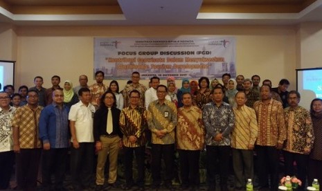 Kementerian Pariwisata (Kemenpar) bersama dengan Universitas Negeri Jakarta (UNJ) melaksanakan Focus Group Discussion (FGD). Mengangkat tema Kontribusi Geowisata Dalam Menyukseskan Sustainable Tourism Development di Hotel Maxone, Jakarta Timur Rabu (18/10).