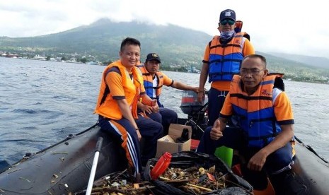 Kementerian Perhubungan cq. Direktorat Jenderal Perhubungan, saat ini, telah menyusun strategi pengelolaan sampah plastik yang berasal dari aktivitas transportasi laut.