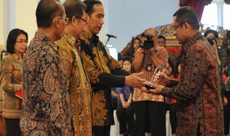 Kementerian Perindustrian raih penghargaan Keterbukaan Informasi Publik 