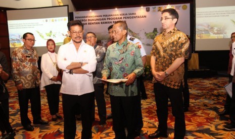 Kementerian Pertanian bersama dengan Tujuh Kementerian dan Lembaga lain melakukan penandatanganan Perjanjian Kerja Sama (PKS) mendukung program pengentasan daerah rentan rawan pangan. 