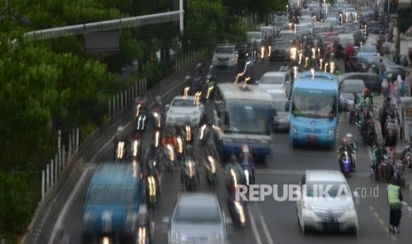  Kendaraan memadati Jalan Margonda, Depok, Jawa Barat (ilustrasi)