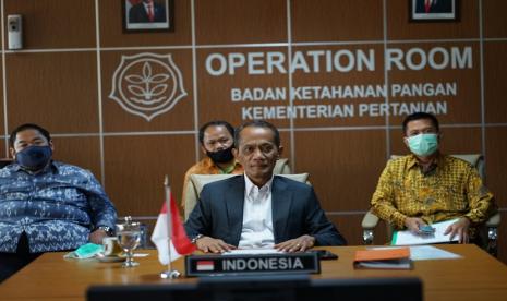 Kepala Badan Ketahanan Pangan (BKP) Kementerian Pertanian Agung Hendriadi memimpin delegasi RI dalam Sidang FAO Council ke-164 yang dilaksanakan dari tanggal 6 hingga 10 Juli 2020.