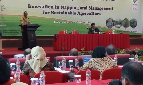 Kepala Badan Ketahanan Pangan (BKP), Kementerian Pertanian (Kementan) Agung Hendriadidalam International Workshop on Tropocal Wetlands: Innovation in Mapping and Managament for Sustainable Agriculture di Banjarmasin, Jumat (19/10)  