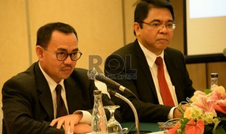 Kepala Badan Koordinasi Penanaman Modal (BKPM) Franky Sibarani dan Menteri ESDM Sudirman Said memberikan keterangan terkait pelaksanaan 