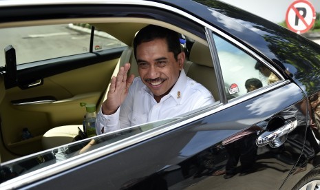 Kepala Badan Nasional Penanggulangan Terorisme (BNPT) Suhardi Alius meninggalkan Kompleks Istana Kepresidenan usai bertemu dengan Presiden Joko Widodo di Jakarta, Senin (10/4).