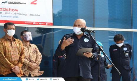 Kepala Badan Pengkajian dan Penerapan Teknologi (BPPT) Hammam Riza di Graha BNPB. BPPT meluncurkan Mobile Laboratory Bio Safety Level dua (BSL-2) tipe bus.