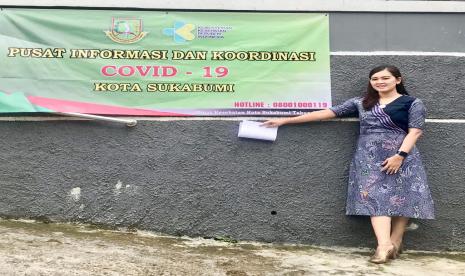 Kepala Bidang Pencegahan dan Pengendalian Penyakit (P2P) Dinas Kesehatan (Dinkes) Kota Sukabumi, Lulis Delawati bersama tim yang berperan menjadikan tracing Covid-19 Kota Sukabumi terbaik di Jawa Barat.dok istimewa