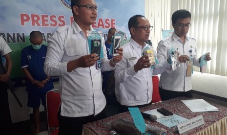 Kepala BNN Provinsi Jateng  Brigjen Pol Benny Gunawan (tengah) 