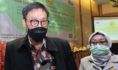 Kepala BPPSDMP Dedi Nursyamsi [kiri] dan Sekretaris Badan PPSDMP Siti Munifah yang berkomitmen dalam upaya mendukung SPI berjalan efektif dan efisien di lingkup BPPSDMPajaran Kementerian Pertanian RI, khususnya Badan Penyuluhan dan Pengembangan SDM Pertanian (BPPSDMP) dituntut melaksanakan tata kelola keuangan yang baik (good governance) karena yang digunakan adalah uang milik negara.