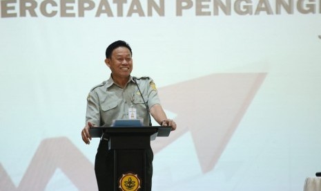 Kepala BPPSDMP Momon Rusmono dalam Rapat Koordinasi percepatan pengangkatan ASN PPPK (Pegawai Pemerintah dengan Perjanjian Kerja) penyuluh pertanian