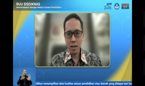 Kepala BSKAP Kemendikbudristek, Anindito Aditomo, dalam webinar. Kurikulum Merdeka akan menghasilkan pembelajar sepanjang hayat