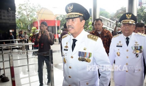 Kepala Daerah Datangi KPK Usai Dilantik. Gubernur Riau Syamsuar (tengah) dan Wakil Gubernur Riau Edy Natar Nasution (kanan) mendatangi gedung KPK untuk beraudiensi di Jakarta, Rabu (20/2/2019).