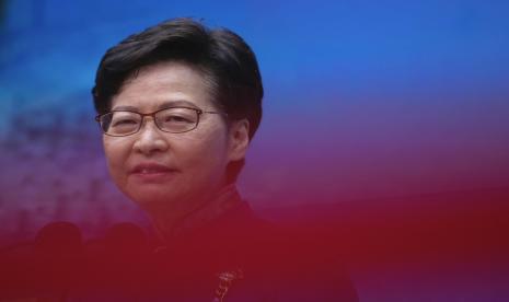 Kepala Eksekutif Hong Kong Carrie Lam. Hong Kong perketat pembatasan demi menghindari lonjakan kasus Covid-19. Ilustrasi.