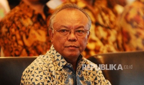  Kepala Eksekutif Pengawasan Perbankan Otoritas Jasa Keuangan (OJK) Nelson Tampubolon saat peluncuran Sistem Informasi Ketentuan Perbankan On-line (Sikepo) di Bank Indonesia, Jakarta, Senin (27\2).