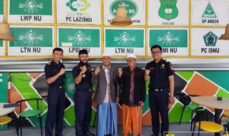 Kepala Kantor Bea Cukai Madura, Latif Helmi dan jajarannya, melakukan koordinasi dengan Pimpinan Cabang Nahdlatul Ulama (PCNU) Pamekasan di Kantor PCNU Pamekasan.