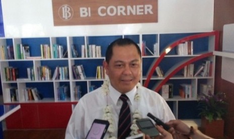 Kepala Kantor BI Perwakilan Tasikmalaya Heru Saptaji meresmikan BI Corner di SMAN 1 Pangandaran, Rabu (14/3)