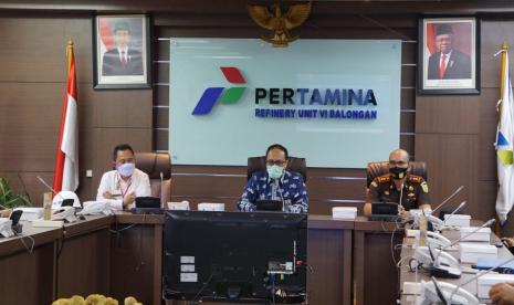 Kepala Kejaksaan Negeri (Kajari) Kabupaten Indramayu Douglas Pamino Nainggolan, bersama Kepala Badan Pertanahan Nasional (BPN) Indramayu Ristendi Rahim, Rabu (03/02), melakukan kunjungan kerja ke Pertamina RU VI Balongan.