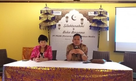 Kepala Kesekretariatan Perusahaan PT Pelni Yahya Kuncoro (kanan).