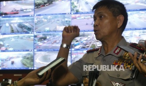 Kepala Korps Lalu Lintas (Kakorlantas) Polri Brigjen Royke Lumowa memberikan penjelasan terkait kenaikan perpanjangan STNK di Jakarta, Jumat (6/1).