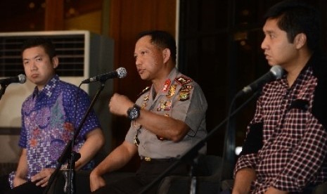 Kepala Polda Metro Jaya Irjen Tito Karnavian (tengah).