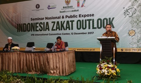 Kepala Pusat Kajian Strategis (Puskas) Baznas yang juga Ketua Departemen Ekonomi Syariah IPB, Dr  Irfan Syauqi Beik, menyampaikan sambutan pada Seminar Nasional dan Public Expose Indonesia Zakat Outlook, di Bogor, Selasa (12/12).