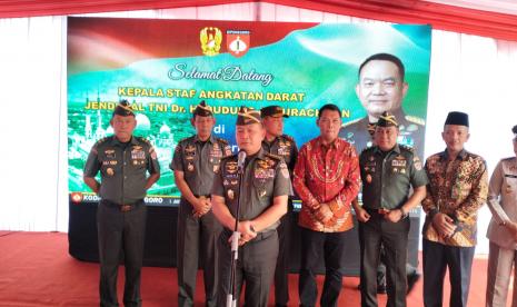  Kepala Staf TNI Angkatan Darat (KSAD), Jenderal Dudung Abdurachman di Solo, Jumat (14/7/2023).