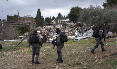 Kepolisian Israel menghancurkan rumah milik keluarga Salhiya, warga Palestina yang tinggal di Sheikh Jarrah, Rabu (19/1/2022).