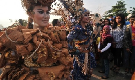 Keramaian di Festival Teluk Palu